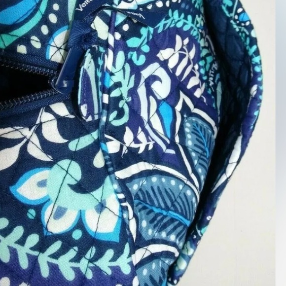 ‼️holiday sale-FIRM‼️ NWT Vera bradley large duffel bag blue island medallion - Picture 7 of 11